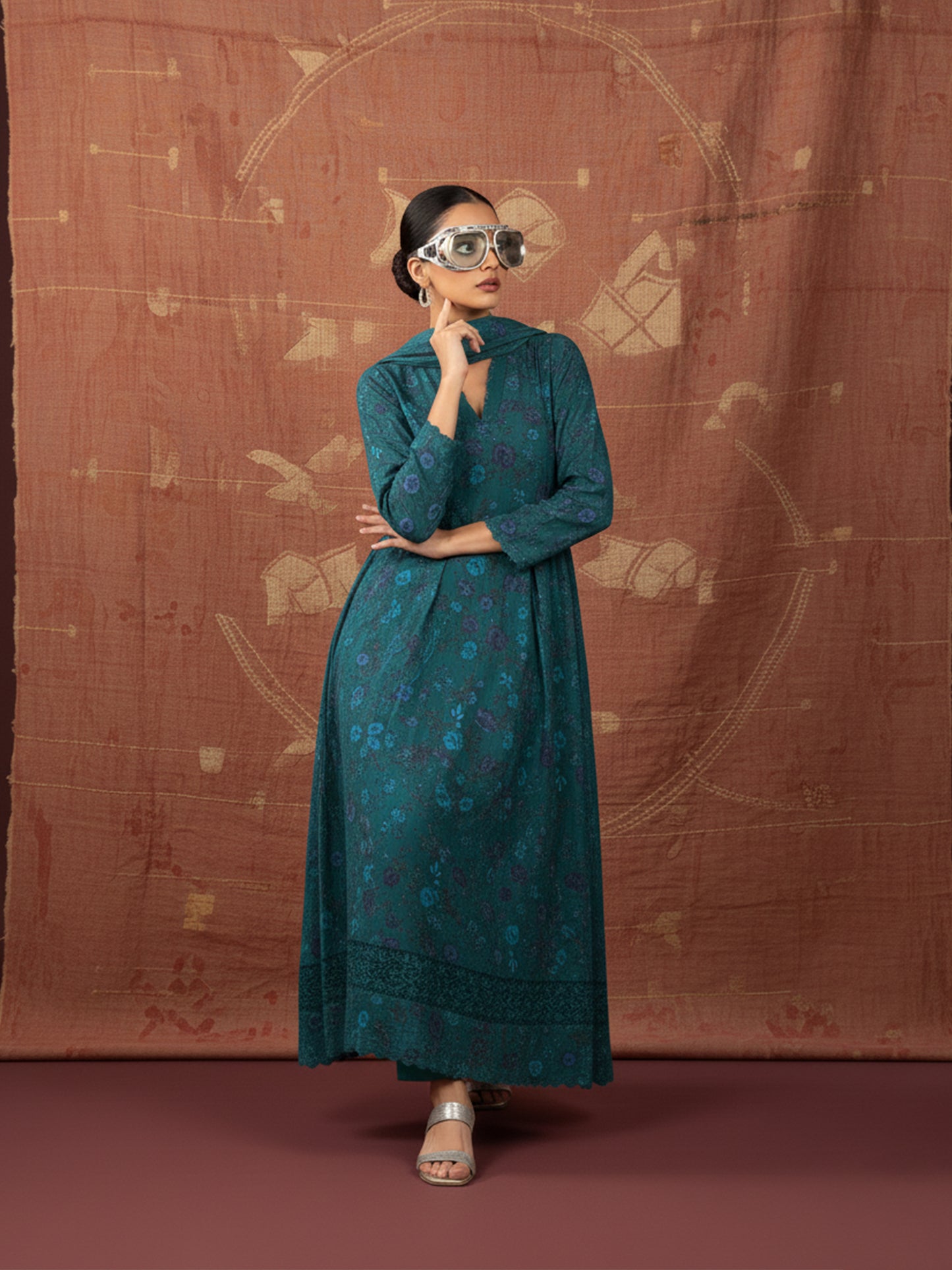 IZNIK Luxe Velour: Deep Toned Dhanak 3PC Suit - Intricate Print for a Woven Effect