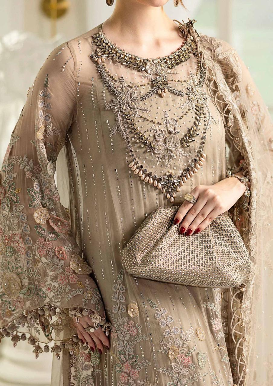 Maria B Chiffon 2026 – Beige Luxury Suit | 3D Flowers, Diamond Spray & Hand Work